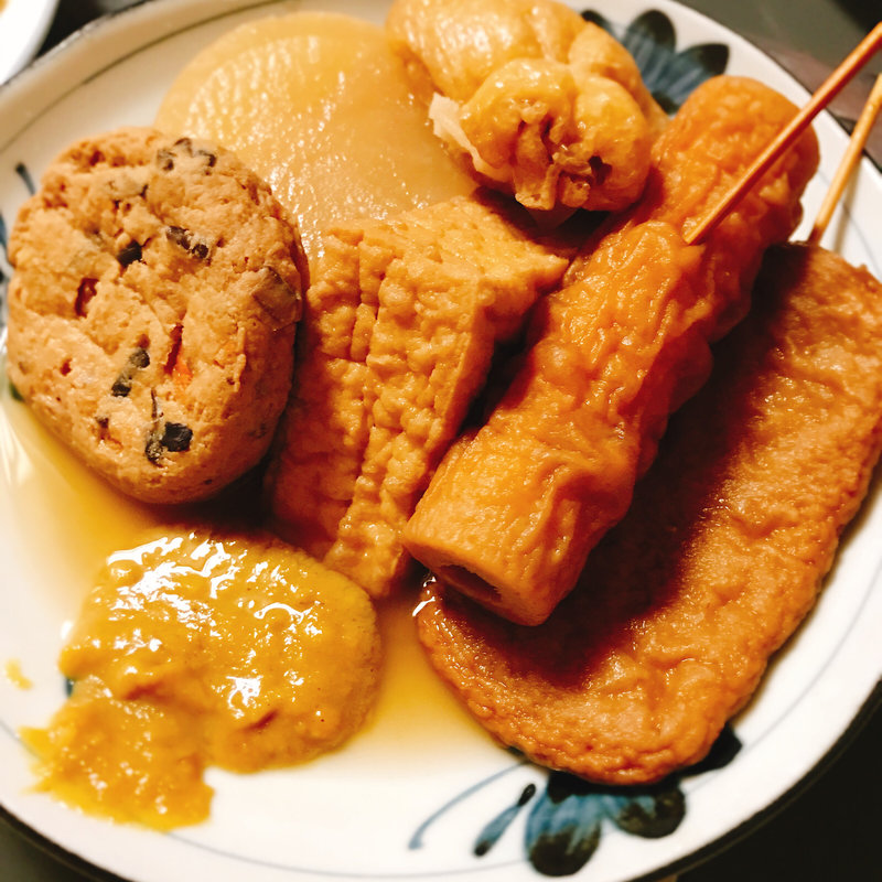 おでん  1本120円〜(かめそば じゅん )