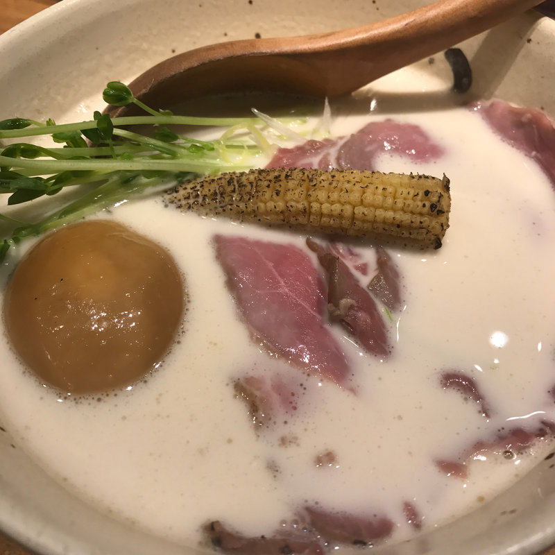 肉増 牛白湯ラーメン(煮玉子トッピング)(牛骨ら〜めん ぶっこ志 北浜店)