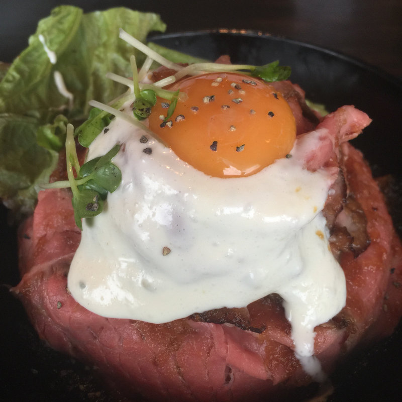 ローストビーフ丼(洋食工房 レッドロック 元町店)