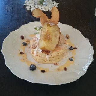 りんごのパンケーキ(カフェ アンジェ)