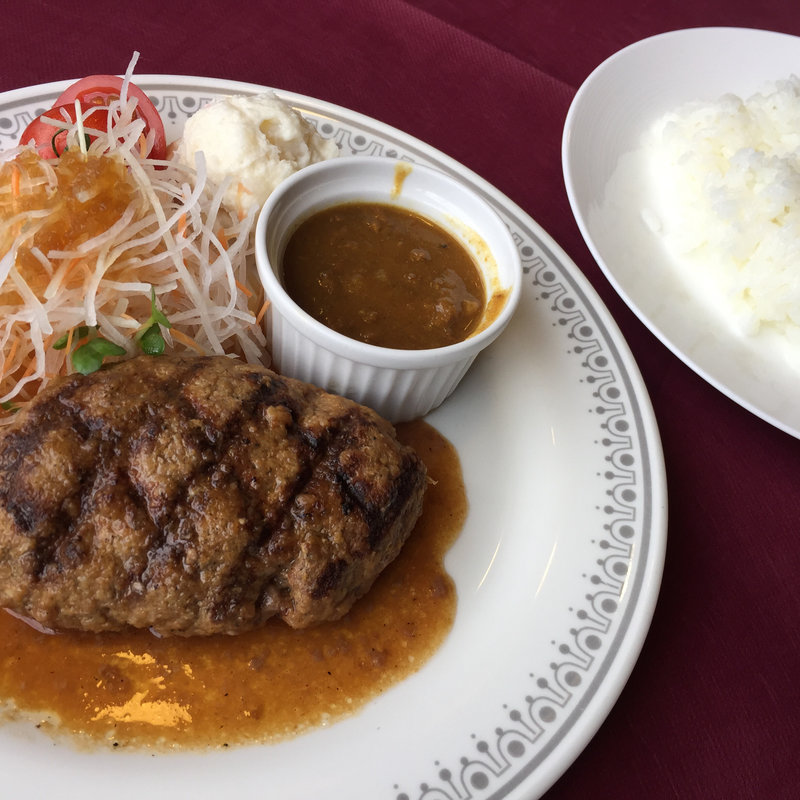 粗挽きにんにくハンバーグ(レストラン明治亭 （メイジテイ）)