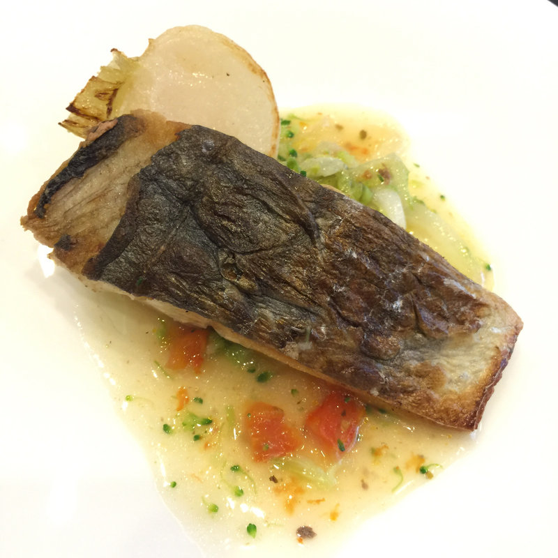 さわら ブロッコリーのソース(リストランテ マンジャーレ 伊勢山)