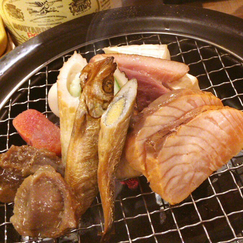 Smokeモクモク盛り(自家製ソーセージと燻製  裏天満BREMEN)