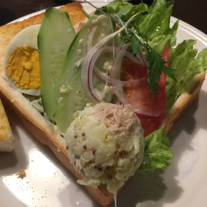 モーニングD(スペシャルサラダ)(33+サーティーサード珈琲)