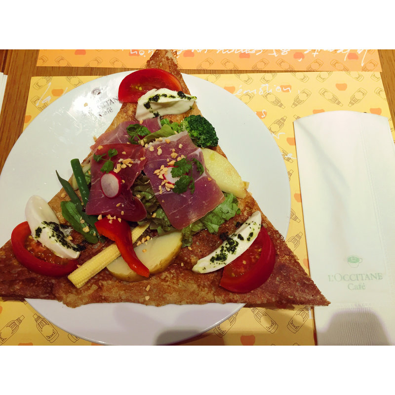 プロシュートとモッツァレラのガレット(ロクシタンカフェ 新宿店 （Cafe dOlivier）)