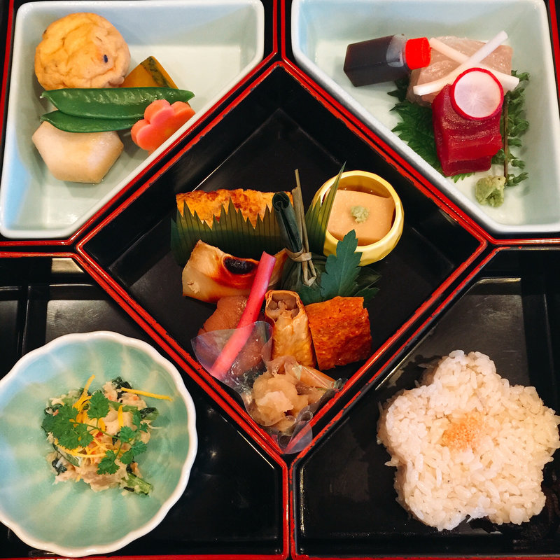 お弁当(志満金)