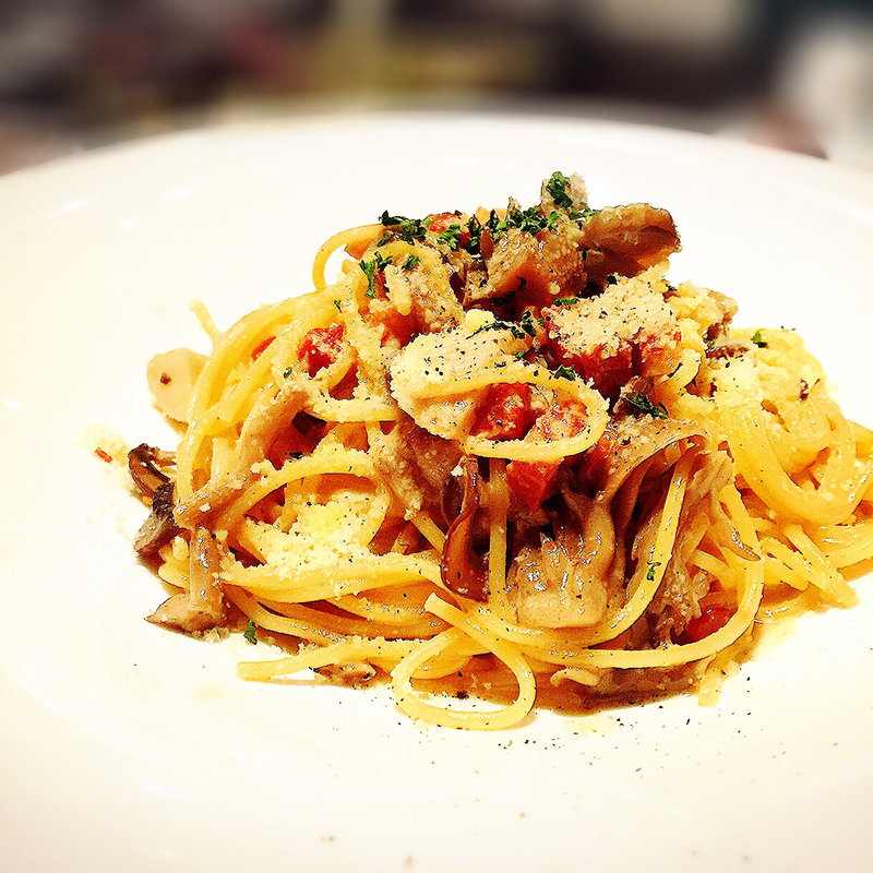 ベーコンとポルチーニ茸のクリームパスタ(フラワーズコモン （FLOWERS Common）)