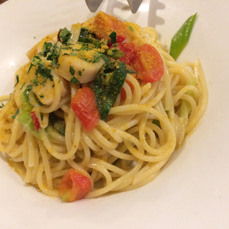 九条ネギと帆立のカラスミがけ(Cafe RIGOLETTO)