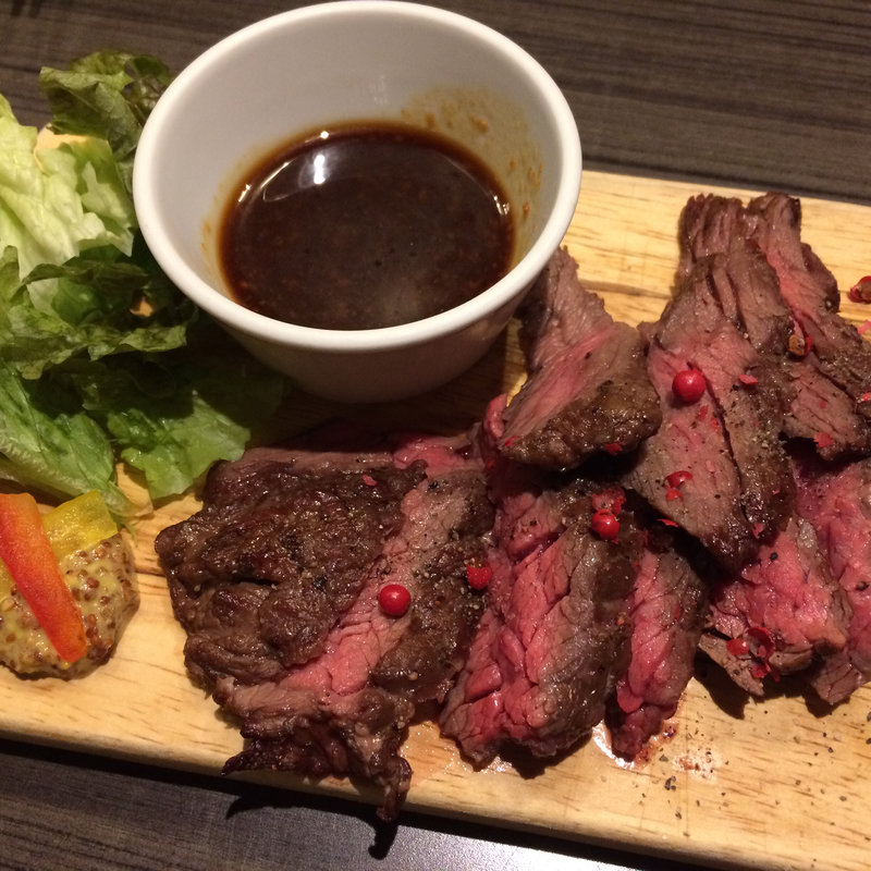 牛赤身のグリル(肉バルMARGO)