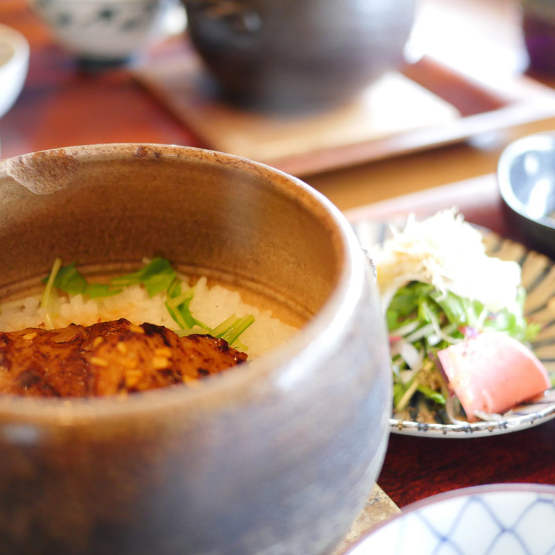 豚トロ角煮の土鍋ごはん(鎌倉土鍋ごはんkaedena.)
