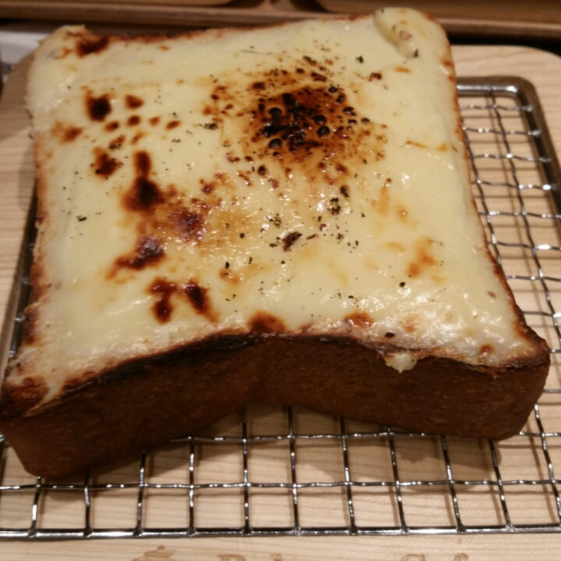 クリームチーズのトースト～俺のフレンチ風～(俺のベーカリー&カフェ)