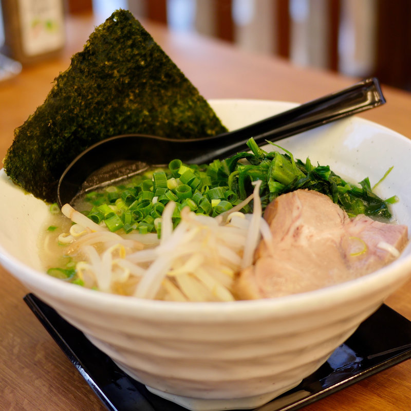 豚骨塩ラーメン(野菜三点盛り)(豚骨専門らーめん釖)