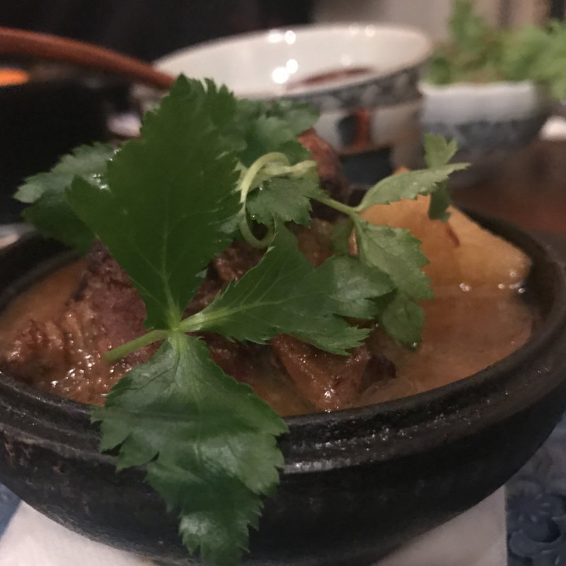  ダッチオーブン 和牛すじ煮込み(ミニヨン　坂ノ上 （【旧店名】ミニヨン サカノウエ）)