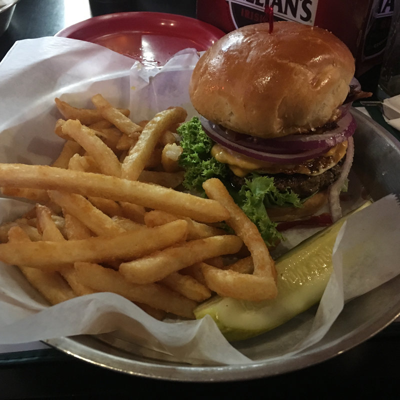 Big Bird Hamberger(casey's Irish sports pub)