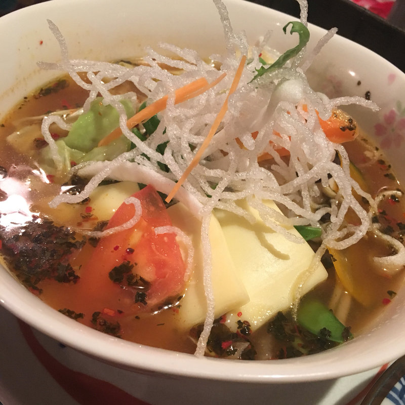 チキンカレー涅槃チーズトッピング(マジックスパイス 東京下北沢店)