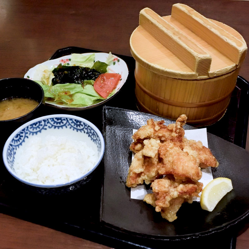 純輝鶏の唐揚げ定食(おひつごはん四六時中 イオン綾川店 （【旧店名】年年歳歳 イオン綾川店）)