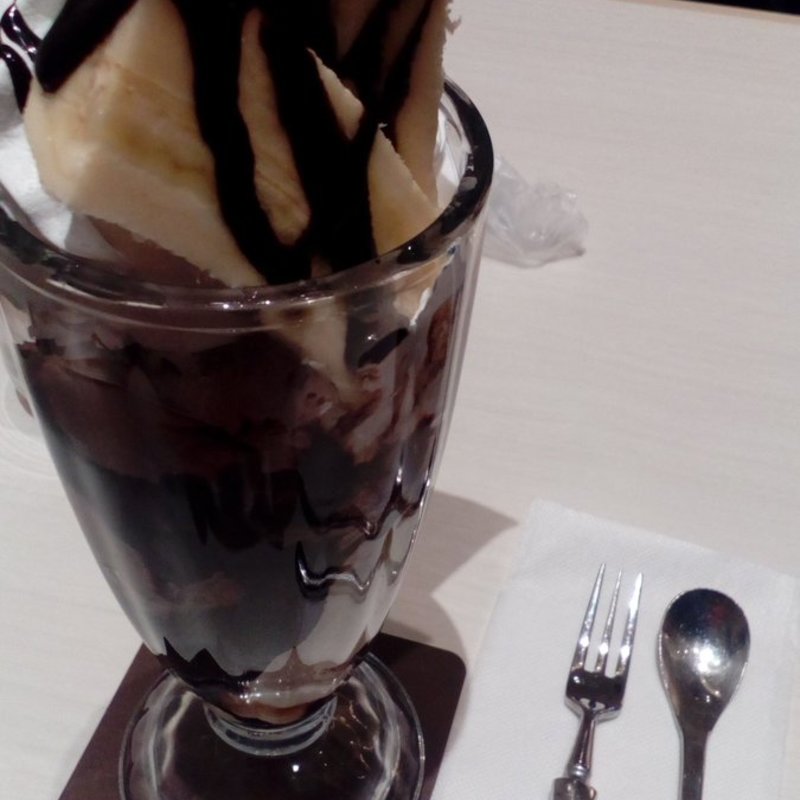 チョコレートパフェ(喫茶館キーフェルグローバルクラブ 渋谷店)