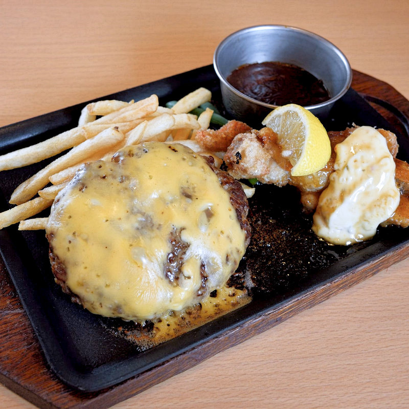 チェダーハンバーグ＆チキン南蛮(ジョイフル 三条店 （Joyfull）)