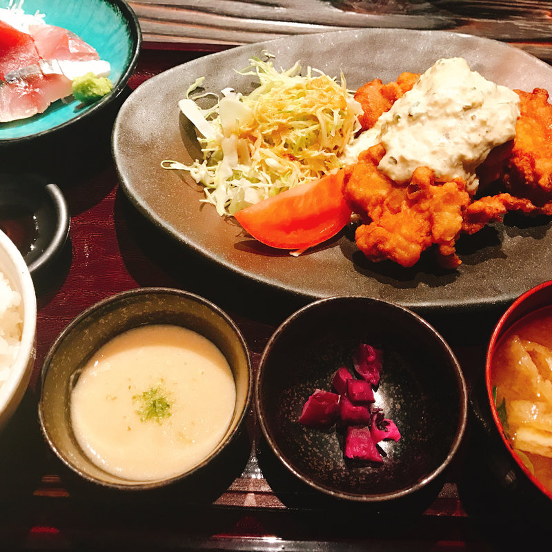 鳥唐揚げのタルタルソース添え(御厨)