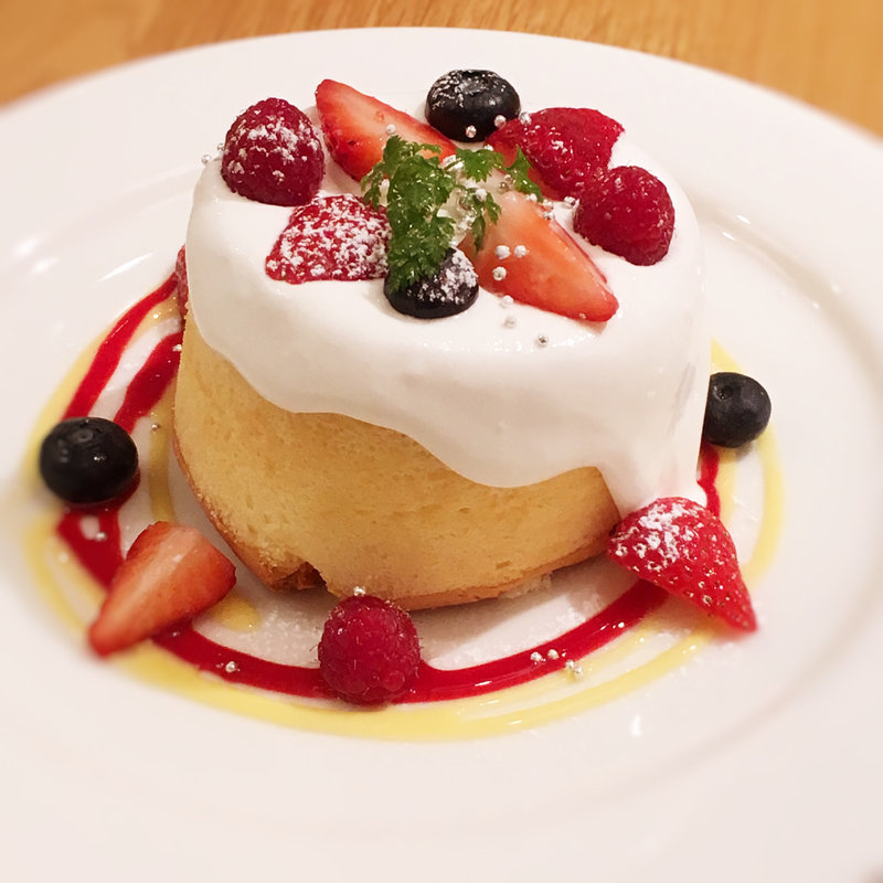 べべしふぉん(赤い果実)(24/7 cafe apartment  （トゥエンティーフォーセブンカフェアパートメント）)