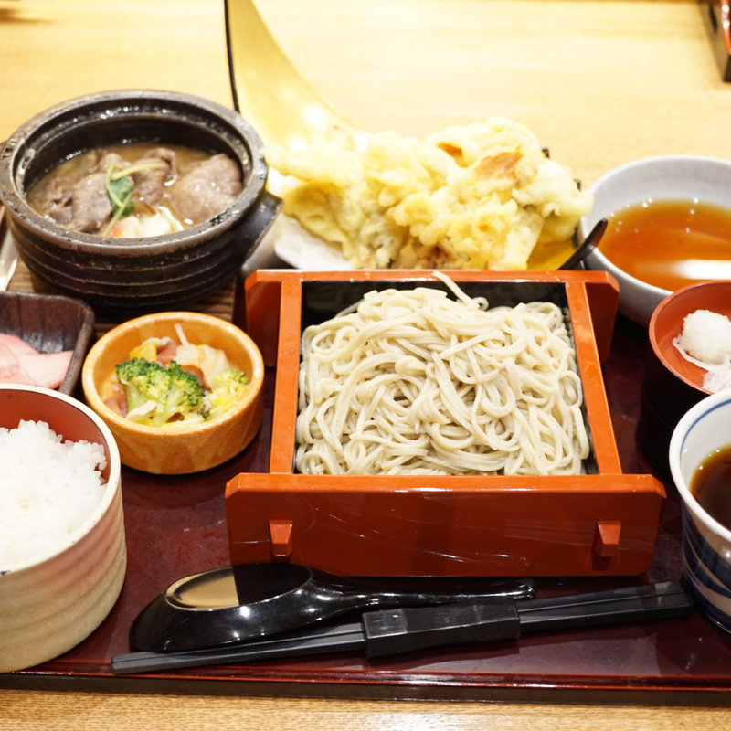 信州善光寺御膳(そば処 みよ田 長野本店 （みよた）)