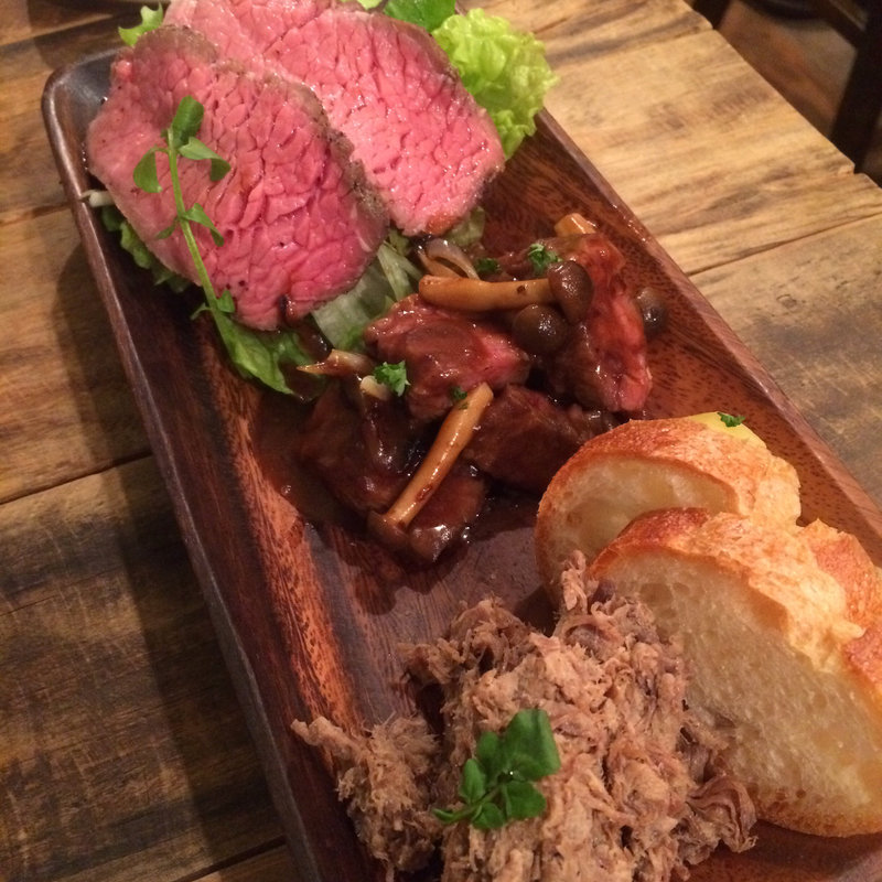 お肉のプレート(みなみのカエル)