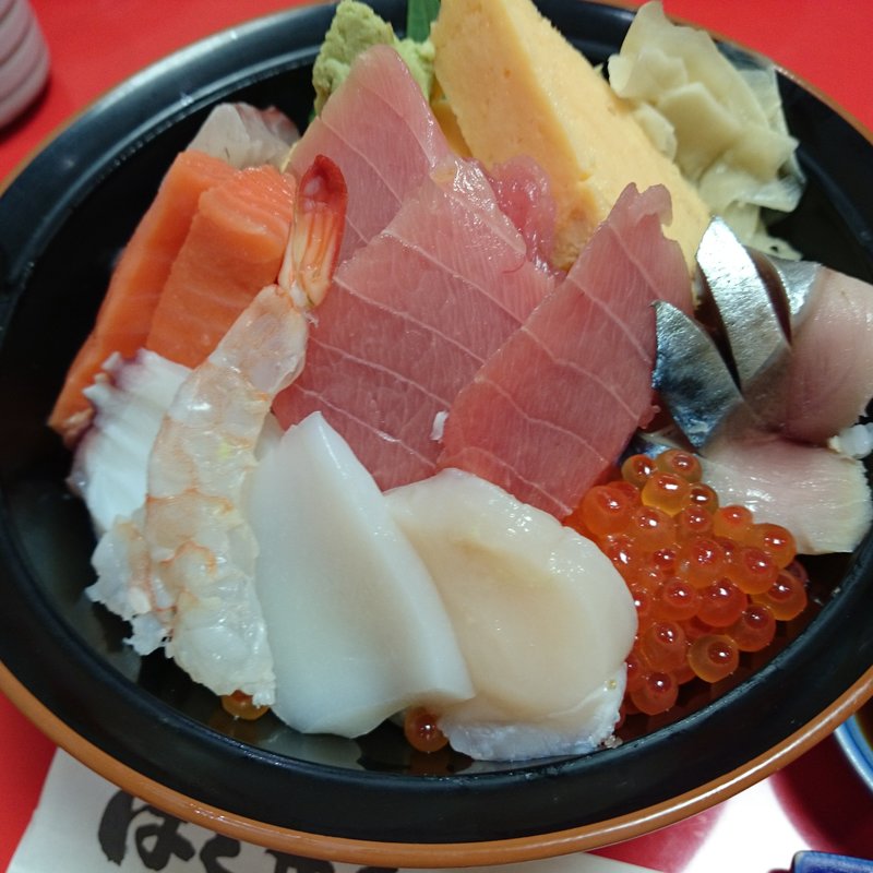 海鮮ちらし丼(はくせん )