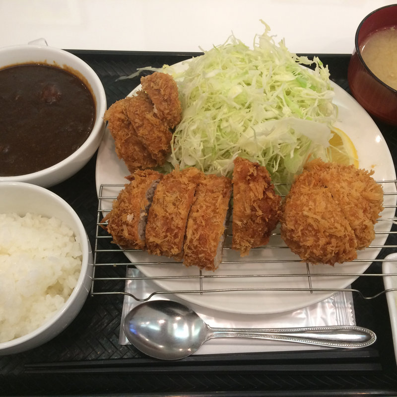 ボリュームランチ(ティーダイニング （T.dining）)
