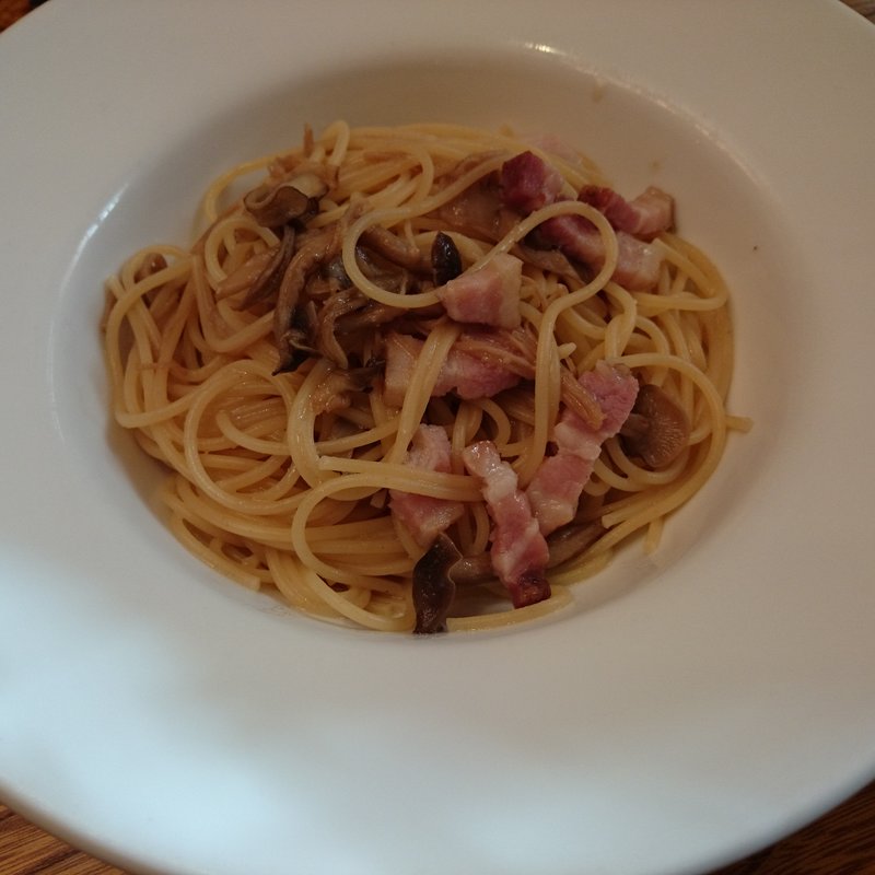 生ベーコンといろいろキノコのパスタ(ベジターラ （Vegeat・a・la）)