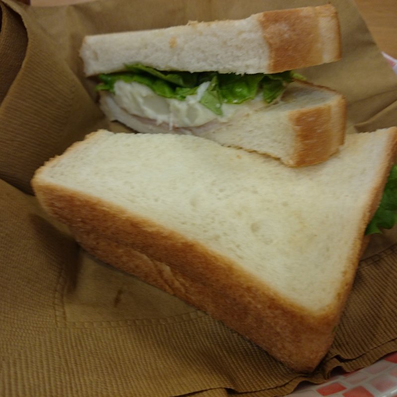 バジルポテトサンド(スタジオ カフェ ズーアドベンチャー)