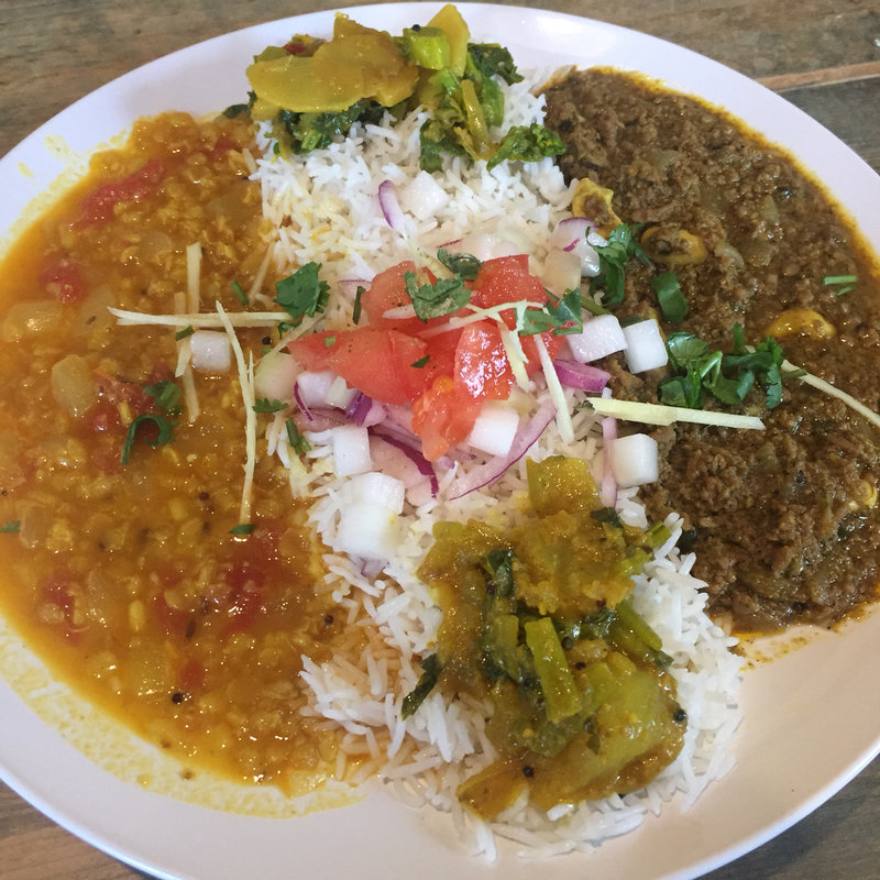 マトンキーマとベジタリアンターリーのあいがけ(ガネーシュ m 北浜店 （ガネーシュ エム）)