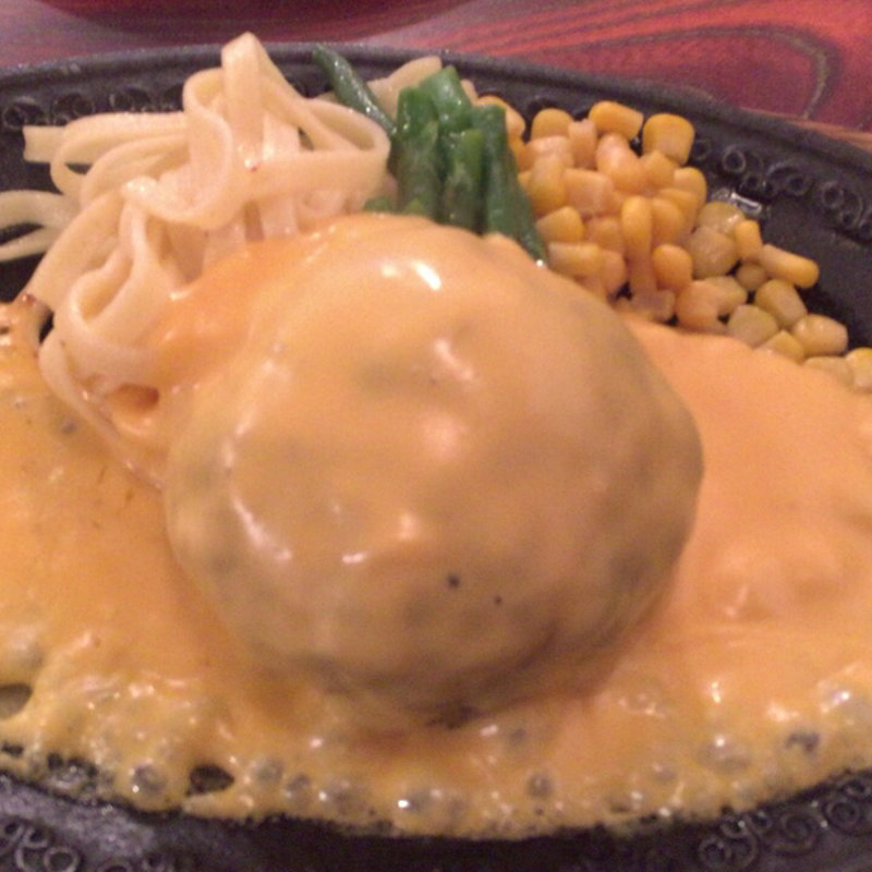 オランダハンバーグ(ハンバーグの店 モンブラン 森下店)