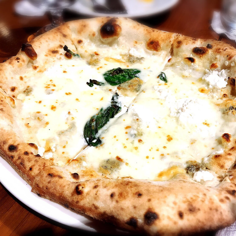 チンクエ(La TRIPLETTA ラ・トリプレッタ)