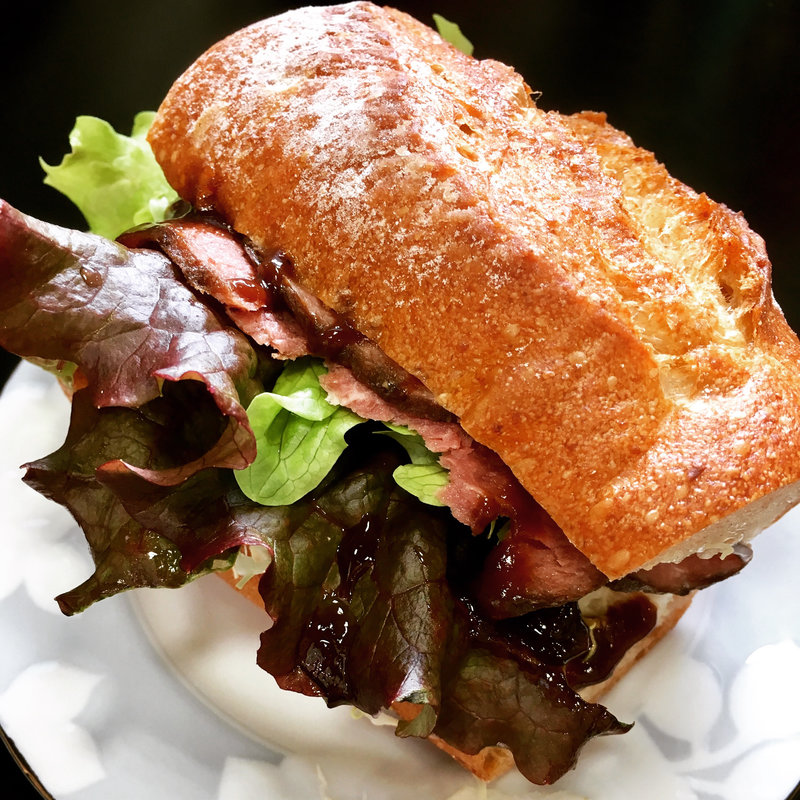 ローストビーフバケットサンド(ルヴァン・パストリー)