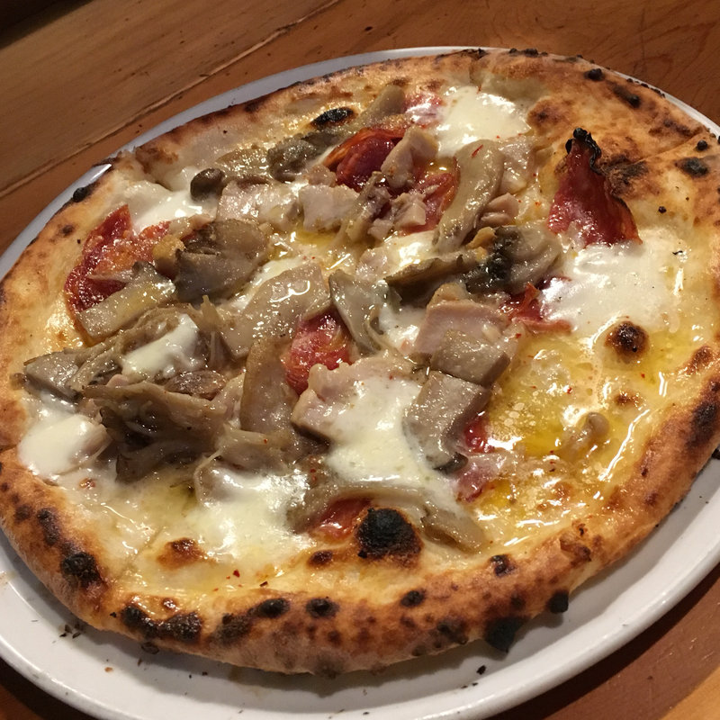 Pizza ディアボラ ビアンカ(イル コーヴォ （IL COVO ）)