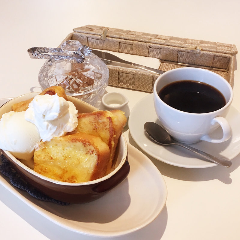フレンチトースト ミルクジェラート添え(ソフトドリンク付)(ビタースイート )