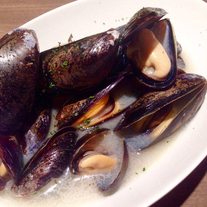 ムール貝の白ワイン蒸し(イタリアンピザ バルカフェ 飯田橋西口 )