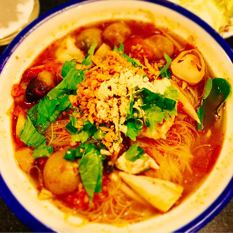 センミートムヤンクン（辛酸っぱいスープ入り細ビーフン）(タイ国料理 バンタイ)