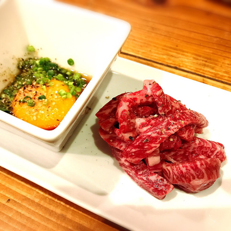 上炙り肉　ユッケたれ付 (焼肉・ホルモン 恵比寿 英司)