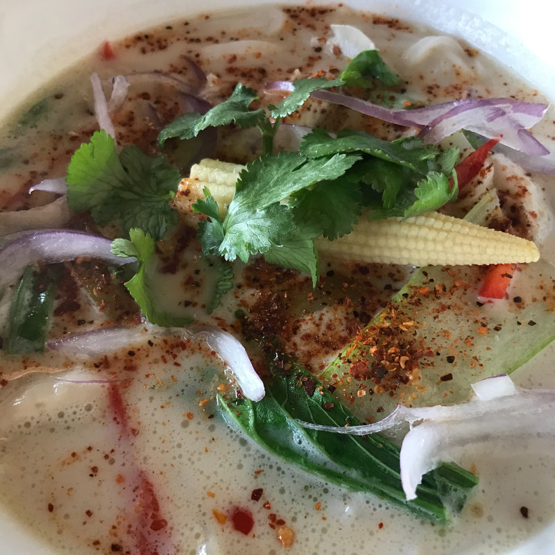 トムカーガイ(カフェガパオ)