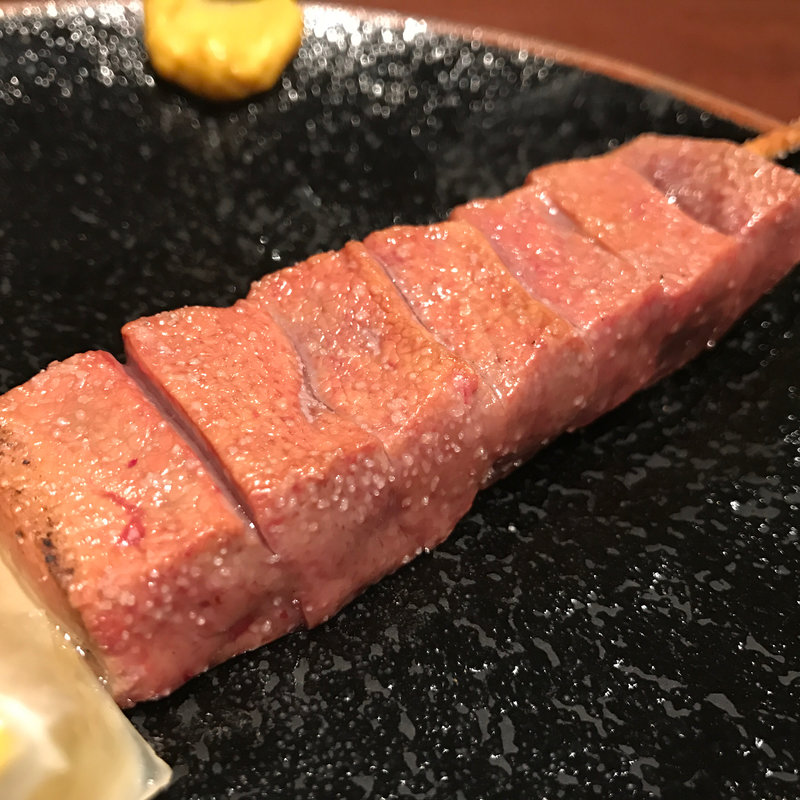 炭火で焼けばあらゆるメニューがワンランクアップ！西新宿で美味しい炭火焼きを食べる！