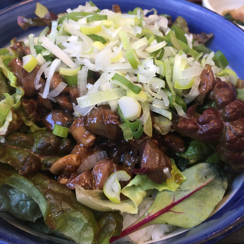 純レバ丼(銀座ホール)