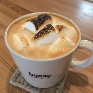 焦がしマシュマロのカフェラテ(Cafe bosso)