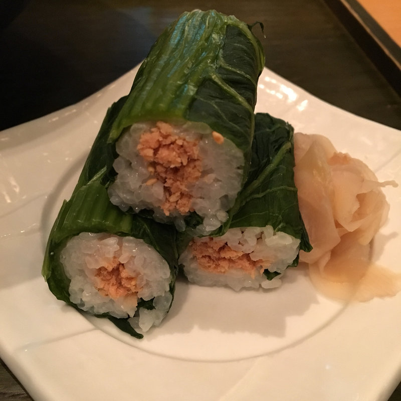 焼き鮭高菜巻き(おいしいおうどん つるとんたん BIS TOKYO)