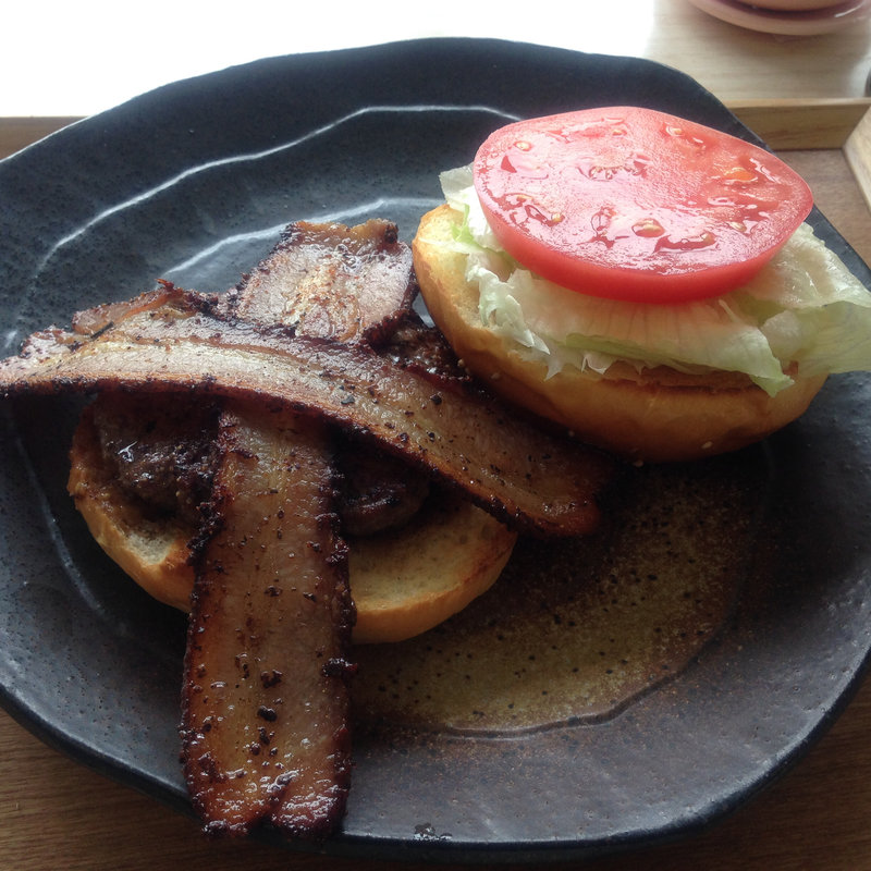 スペシャルバーガー(ととらべべ ハンバーガー （ToTo la Bebe Hamburger）)