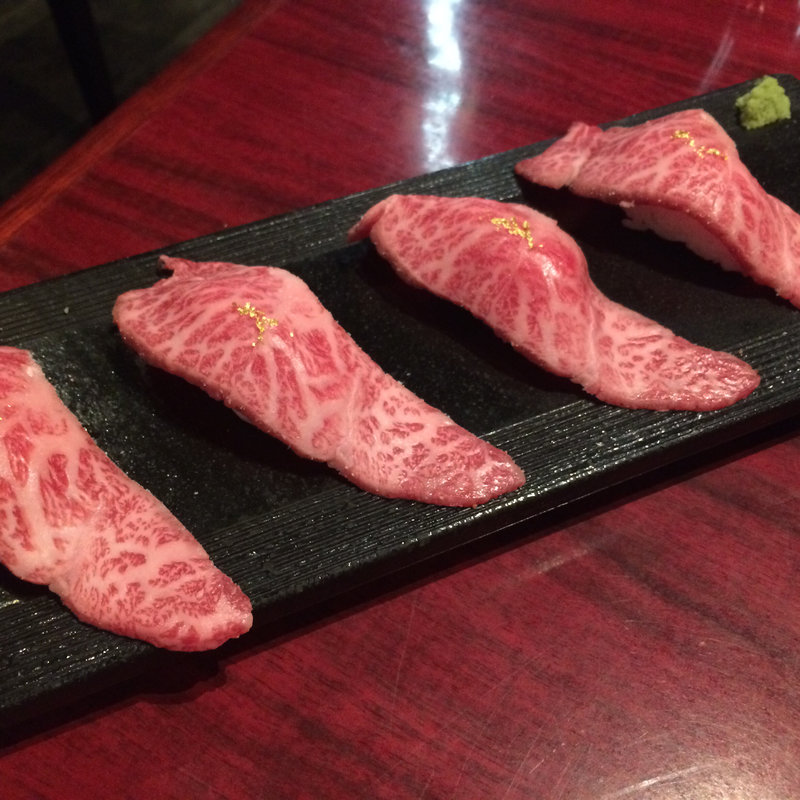 和牛握り4貫(牛の達人 西武新宿駅前 本店)