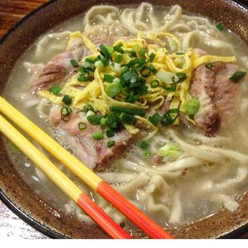 沖縄そば こってり味(与那原屋 与那原店)