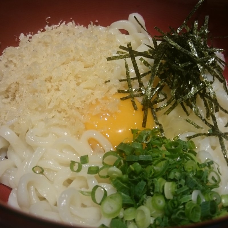 釜玉うどん(釜揚げうどん はつとみ)