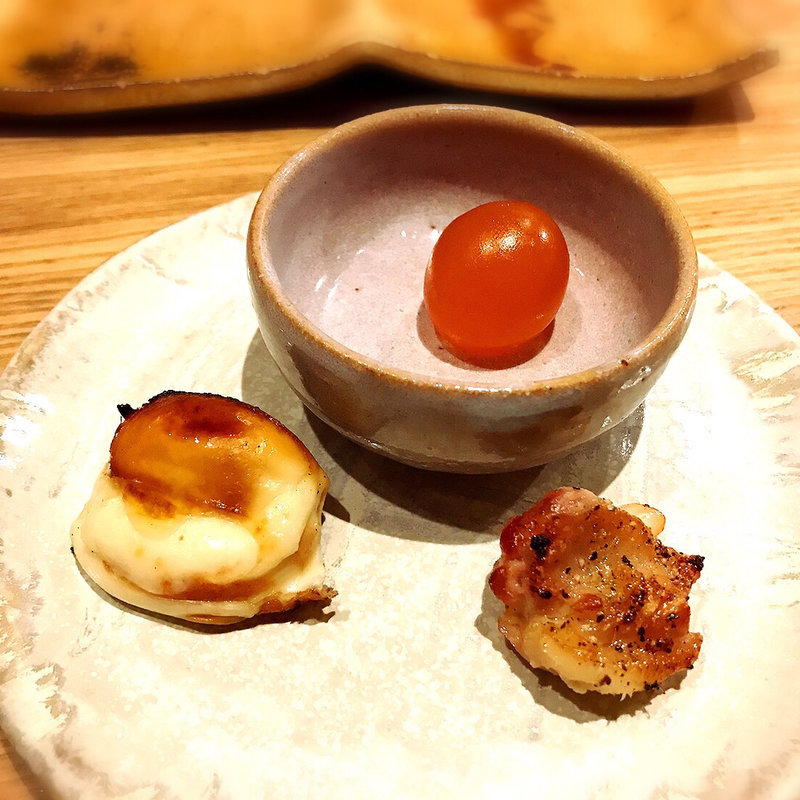 スピチコと比内地鶏の手羽中、比内地鶏のキンカンの燻製(とり茶太郎)