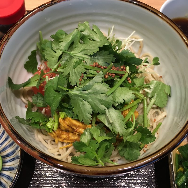 パクチー蕎麦(まほろば)